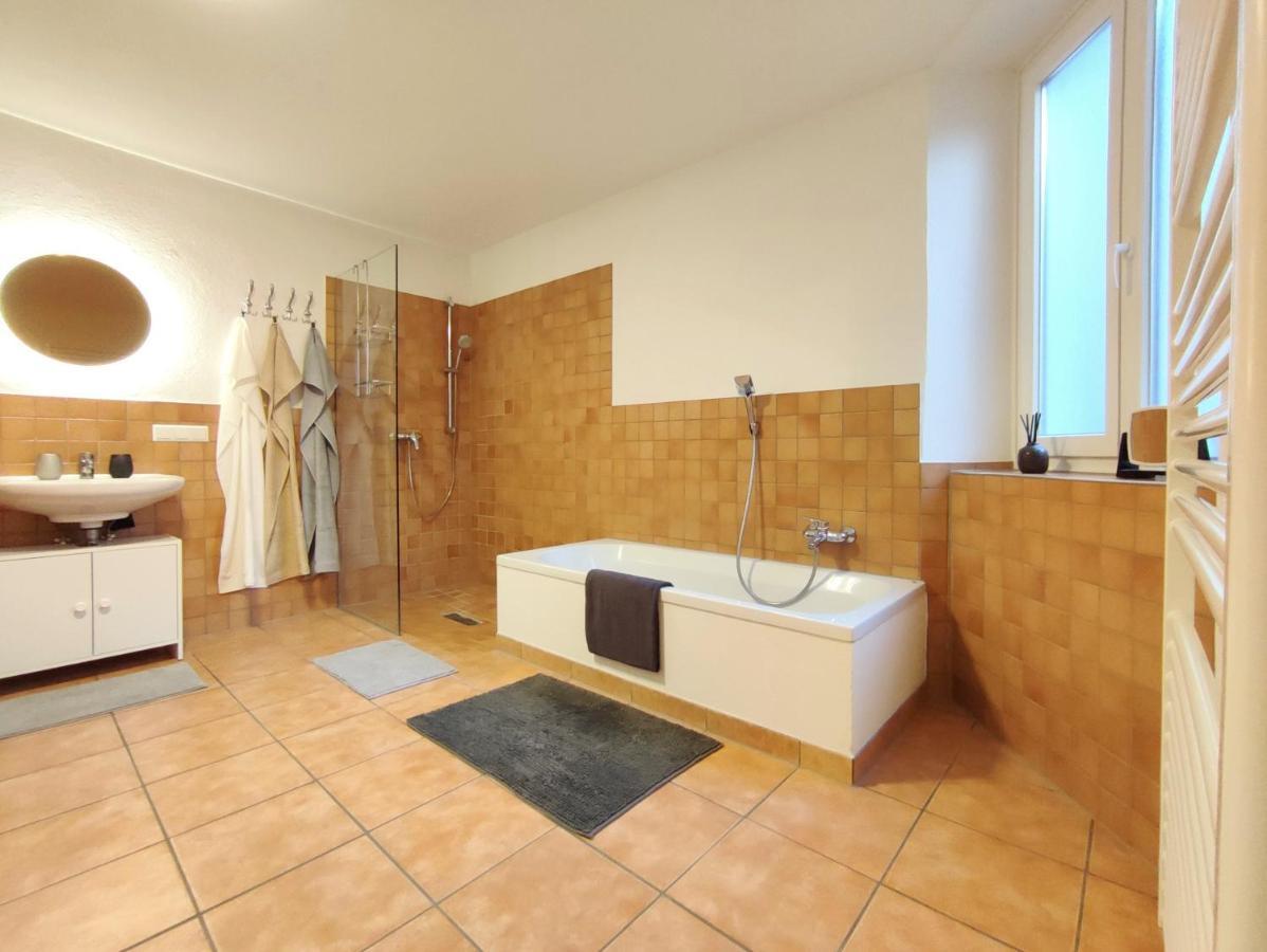 Haus Mediterran - Gemuetliches Ferienhaus 130 M² Fuer Max. 7 Personen Mit Balkon Und Garten Am Bodensee Radolfzell am Bodensee Eksteriør billede